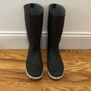 Black waterproof rain boots (US size 8)